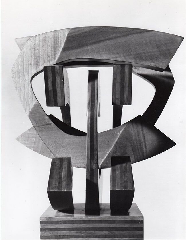 Sequenze plurime — scultura di Giorgio Zennaro